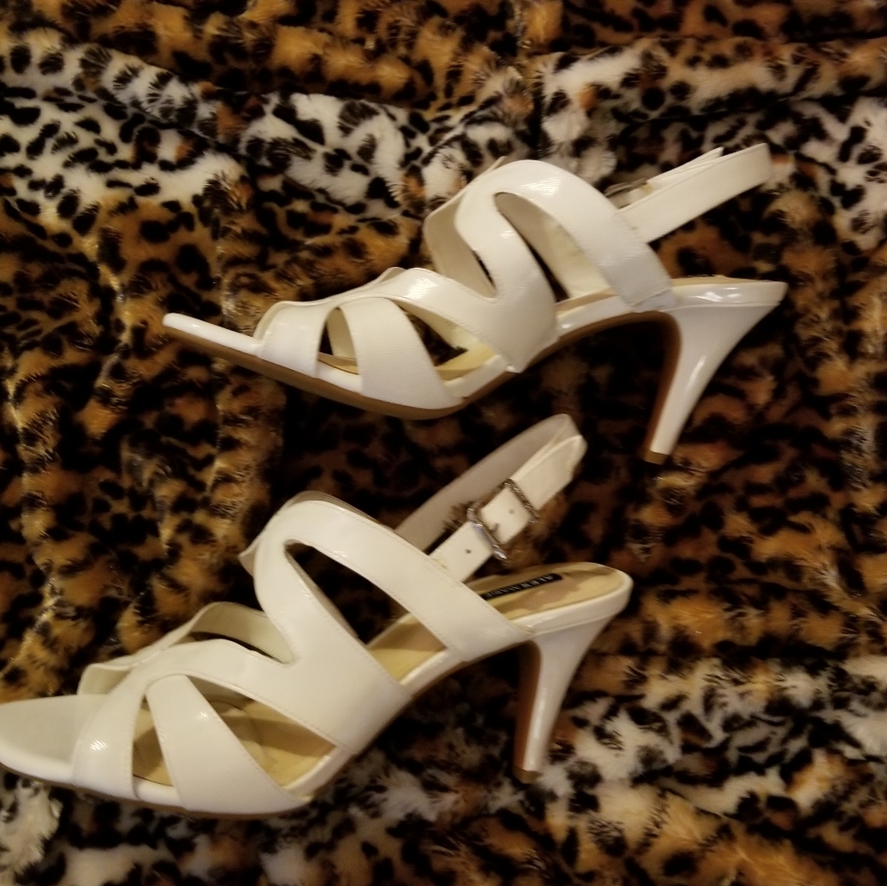 Shoes - Picture 3 of 5